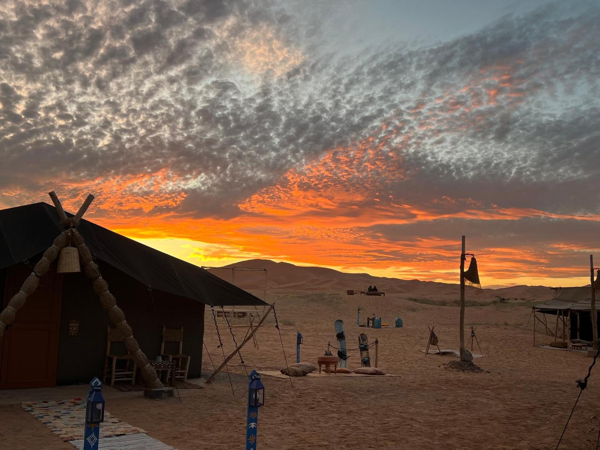 Pueblo Touareg - Private Tents Merzouga Esterno foto